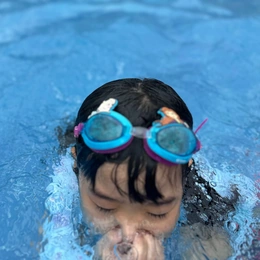 Play and Swim week activity